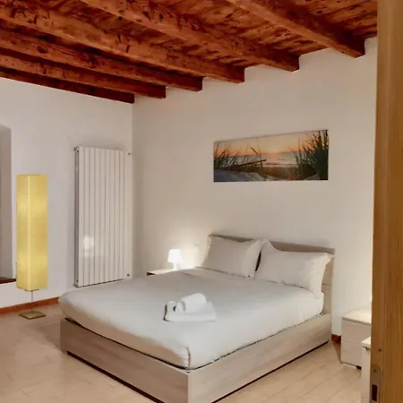 Apartament Poncinvs